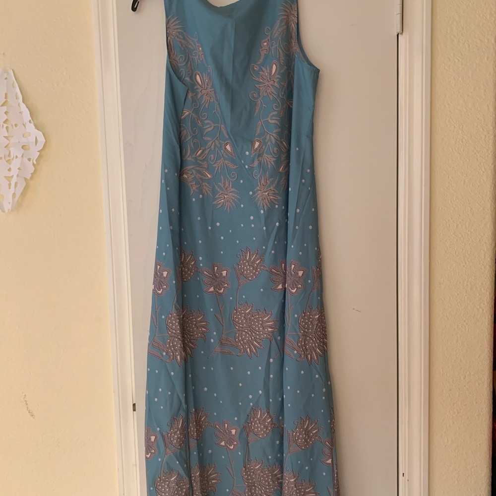 Women’s dress